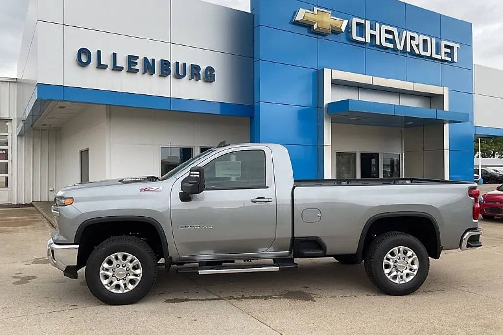 2025 Chevrolet Silverado 2500HD LT photo 1