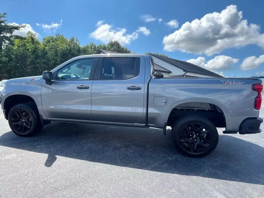 2022 Chevrolet Silverado 1500 Custom Trail Boss photo 1