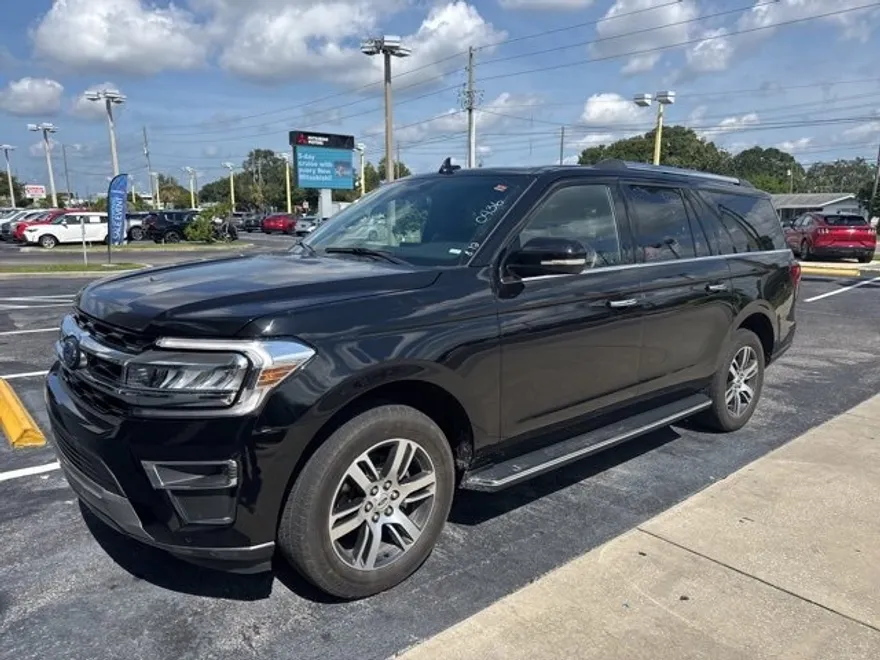 2023 Ford Expedition MAX Limited photo 1