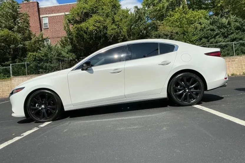 2022 Mazda Mazda3 Sedan Premium Plus photo 1