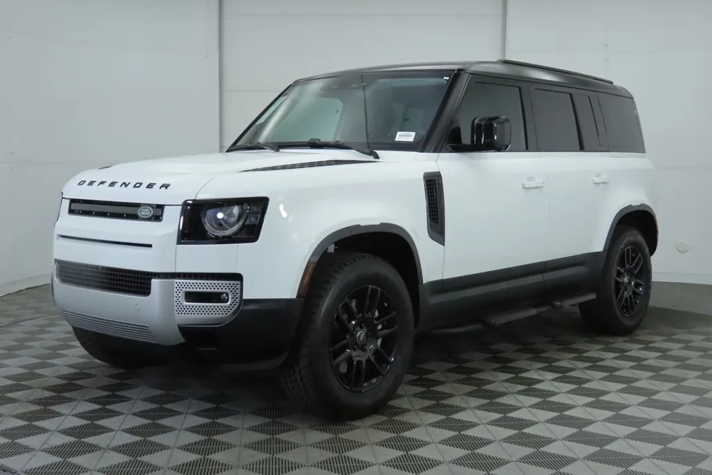 2025 Land Rover Defender 110 S photo 1