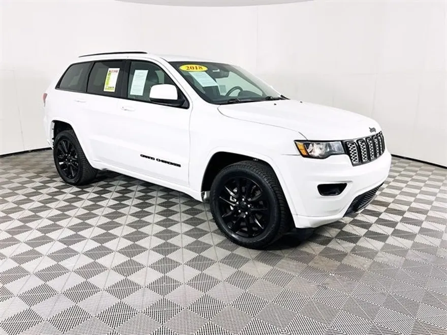2018 Jeep Grand Cherokee Altitude photo 1