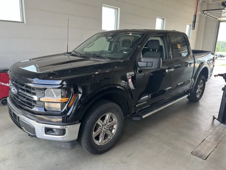 2024 Ford F-150 XLT photo 1