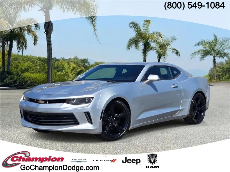 2018 Chevrolet Camaro 1LT photo 1