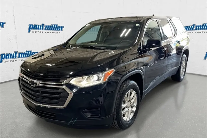 2019 Chevrolet Traverse LS photo 1