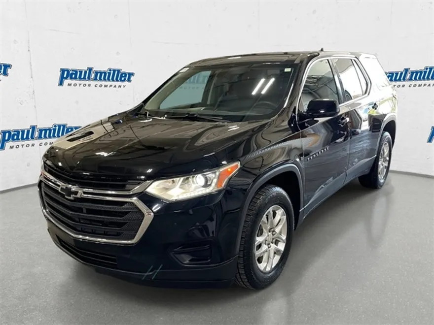 2019 Chevrolet Traverse LS photo 1