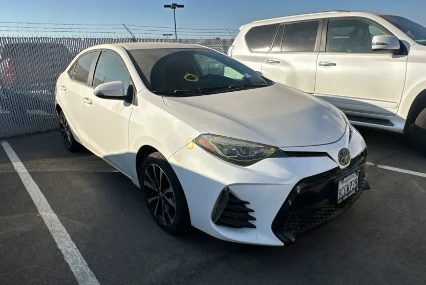 2018 Toyota Corolla L photo 1