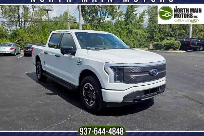 2022 Ford F-150 Lightning XLT photo 1