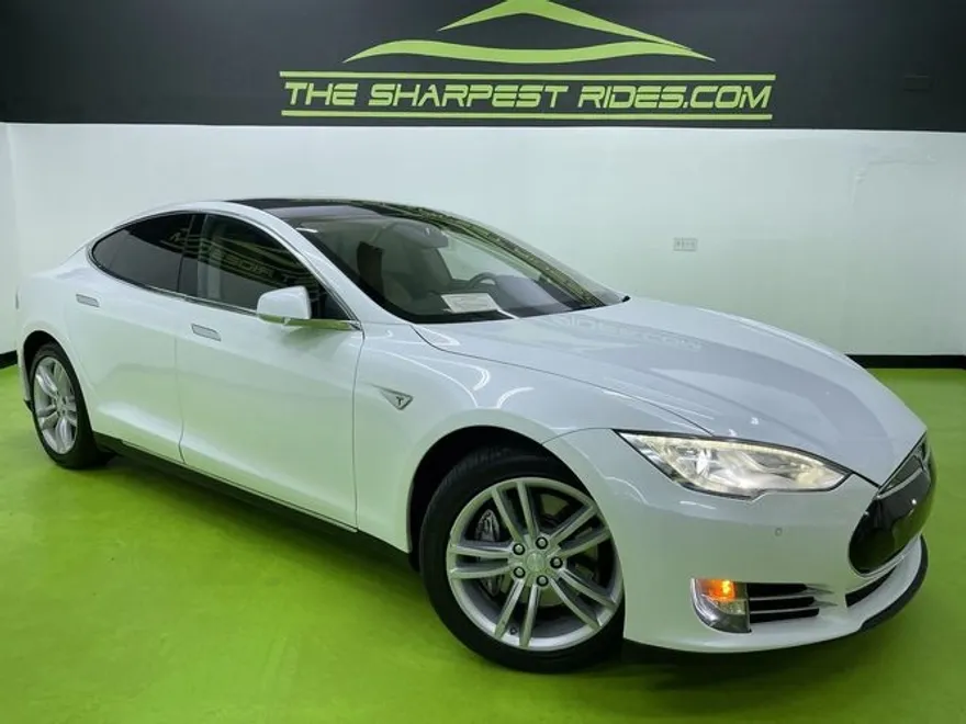 2014 Tesla Model S photo 1