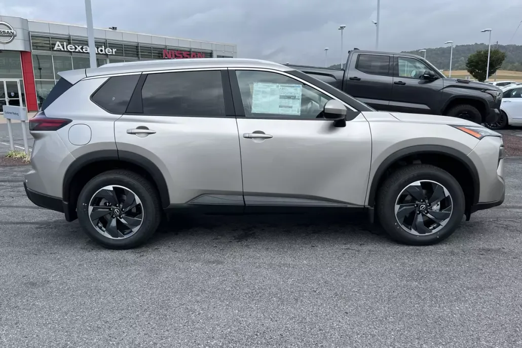 2026 Nissan Rogue SV photo 1