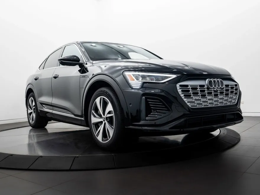 2024 Audi Q8 E-tron line Premium Plus photo 1