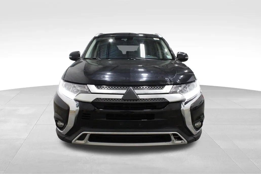 2020 Mitsubishi Outlander SEL photo 1