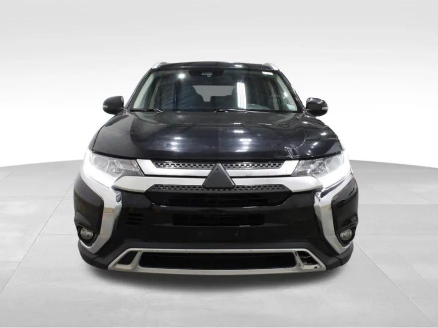 2020 Mitsubishi Outlander SEL photo 1
