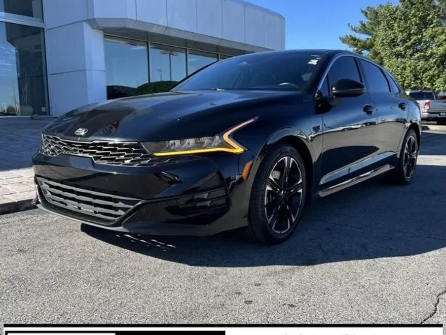 2021 Kia K5 GT-Line photo 1