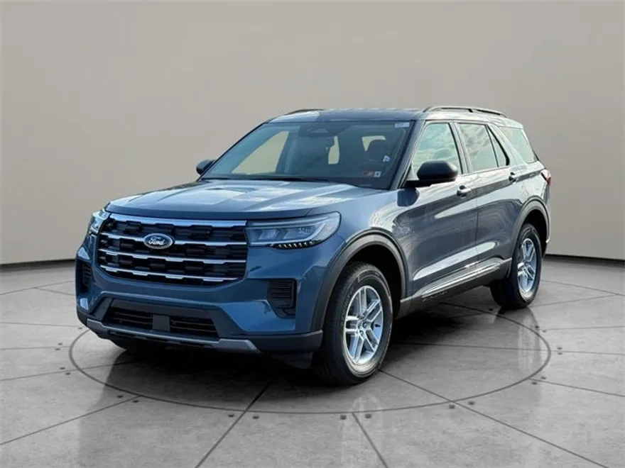 2025 Ford Explorer photo 1