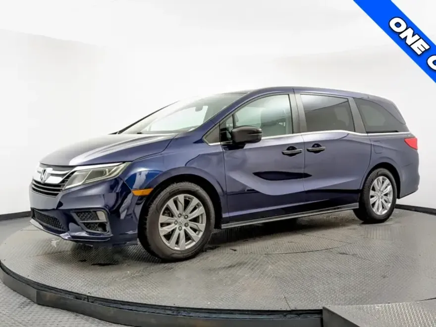 2019 Honda Odyssey LX photo 1