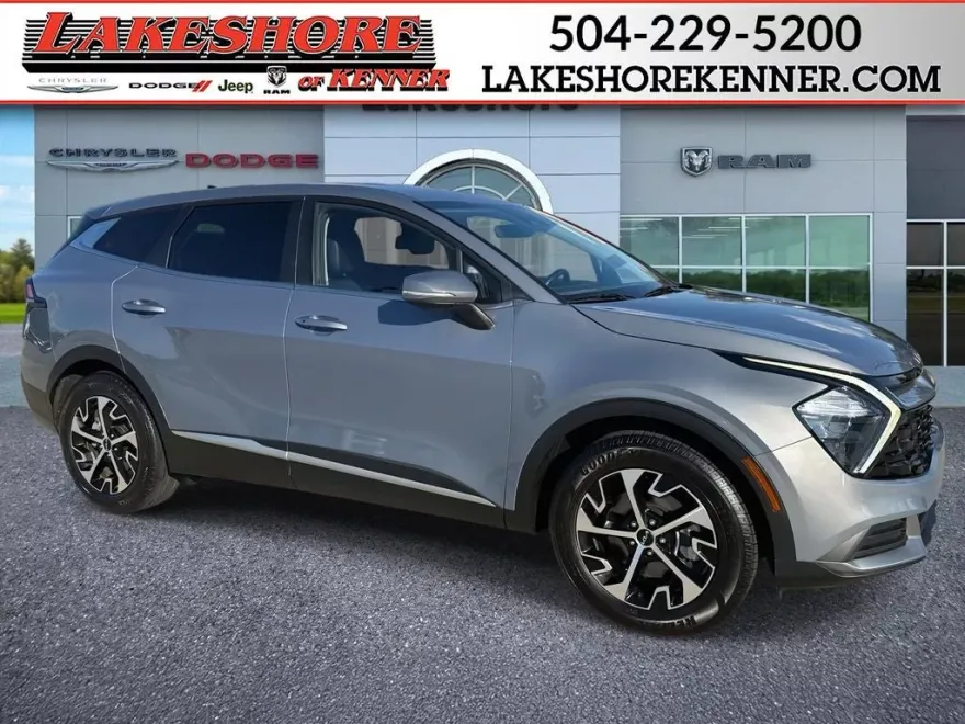 2023 Kia Sportage EX photo 1