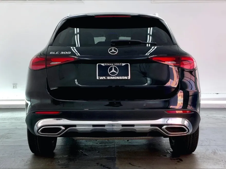 2023 Mercedes Benz GLC 300 photo 1