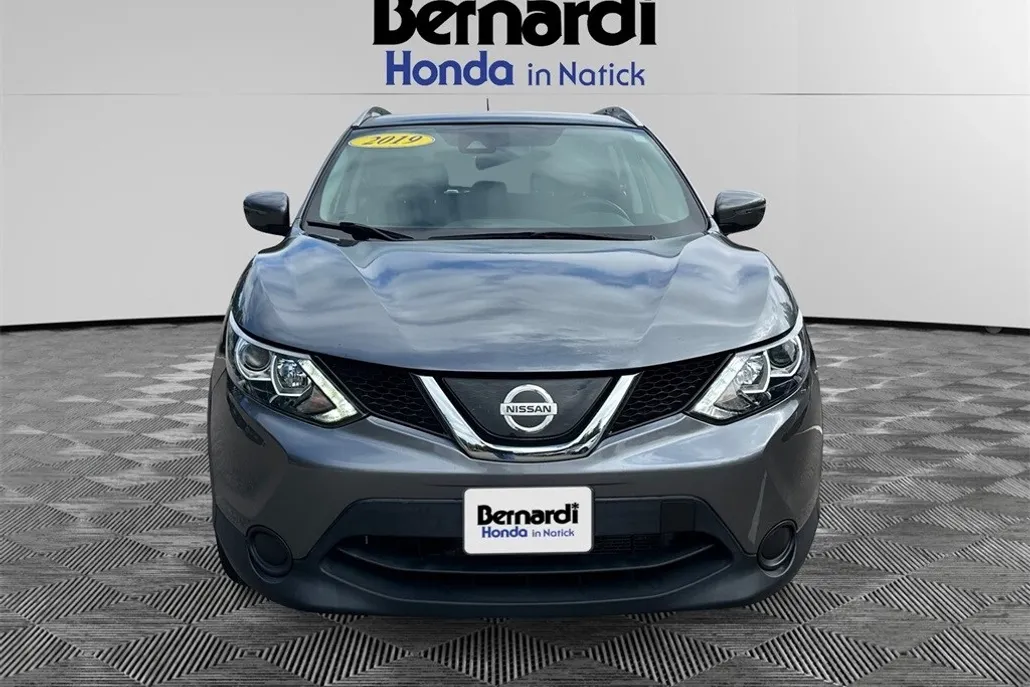 2019 Nissan Rogue Sport SV photo 1