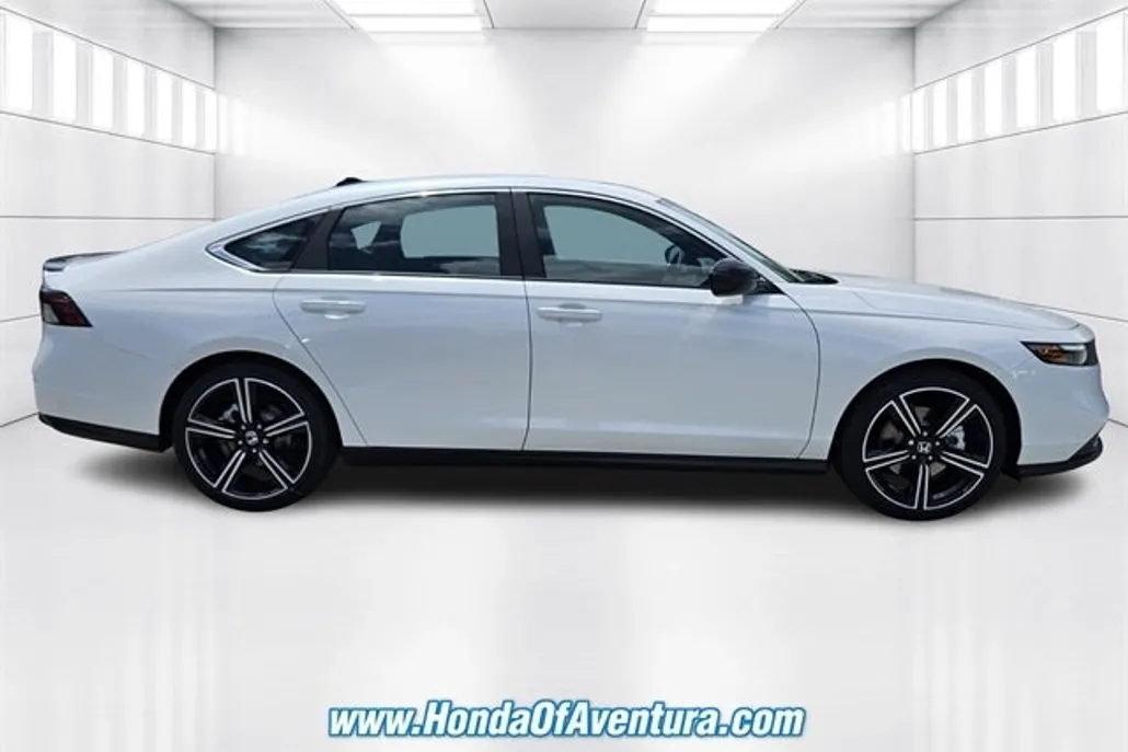 2025 Honda Accord Hybrid Sport photo 1