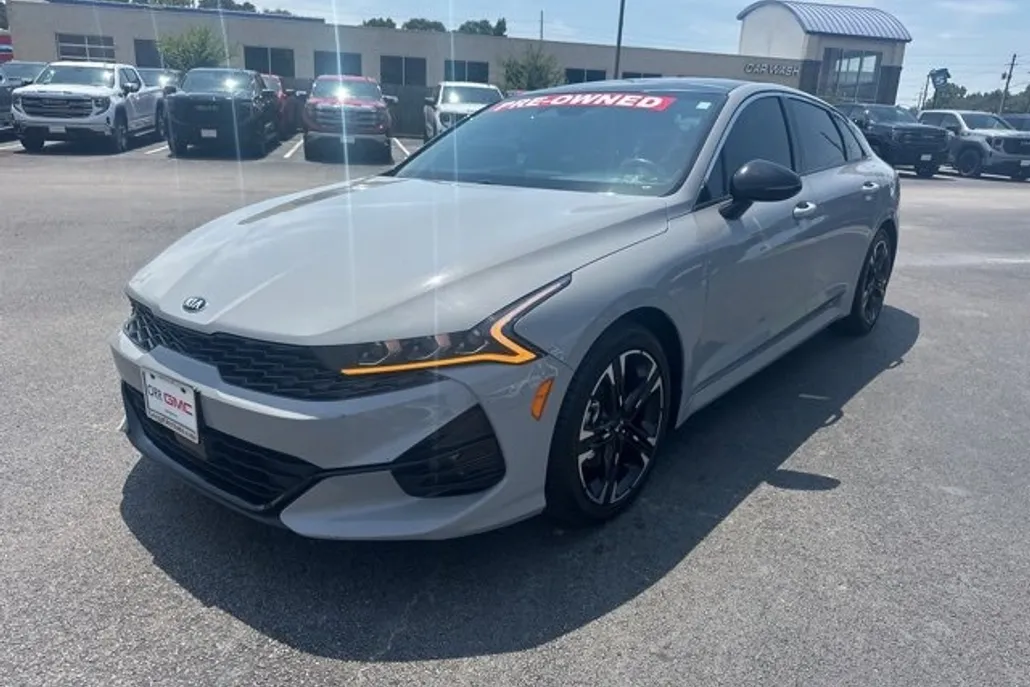 2021 Kia K5 GT-Line photo 1