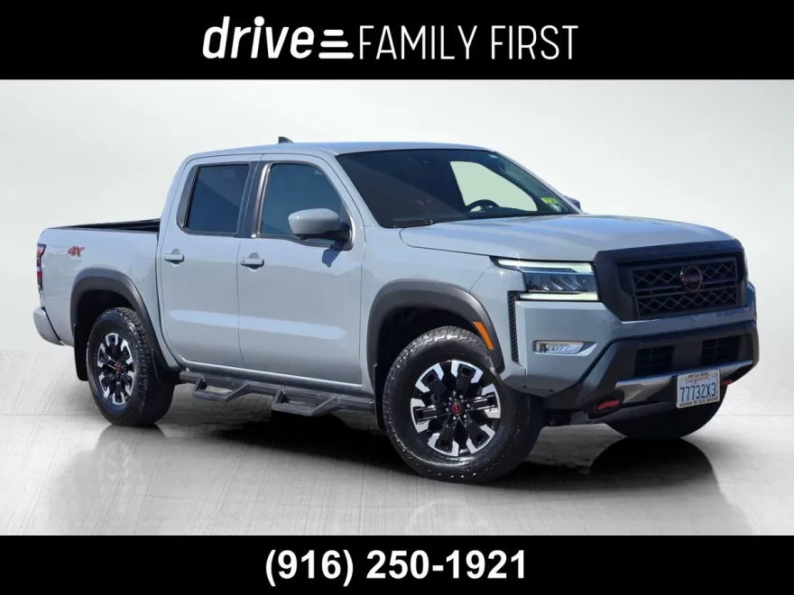 2024 Nissan Frontier Crew Cab PRO-4X photo 1