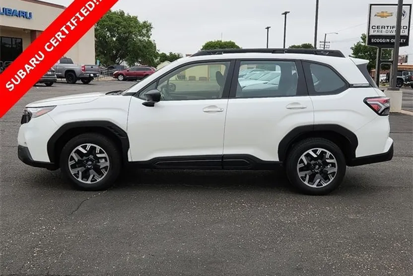 2025 Subaru Forester Base photo 1