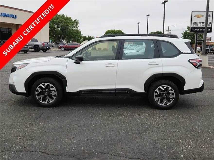 2025 Subaru Forester Base photo 1