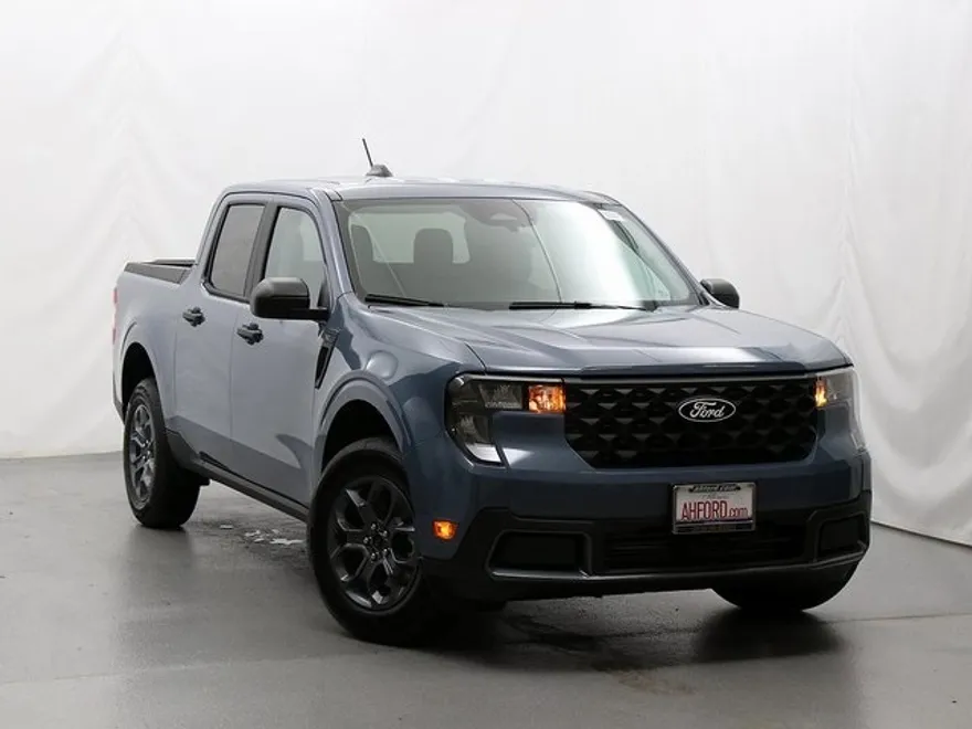 2025 Ford Maverick XLT photo 1