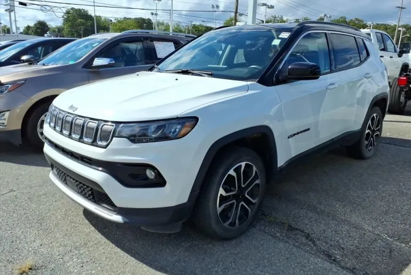 2022 Jeep Compass Limited photo 1