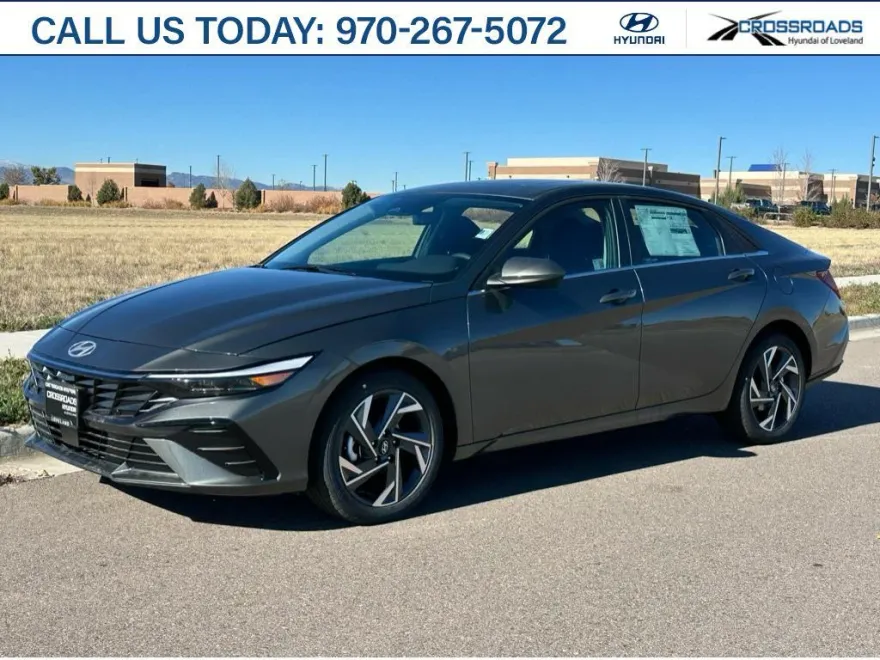 2025 Hyundai Elantra SEL Convenience photo 1