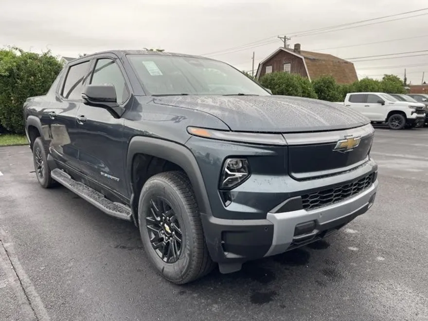2026 Chevrolet Silverado EV LT photo 1