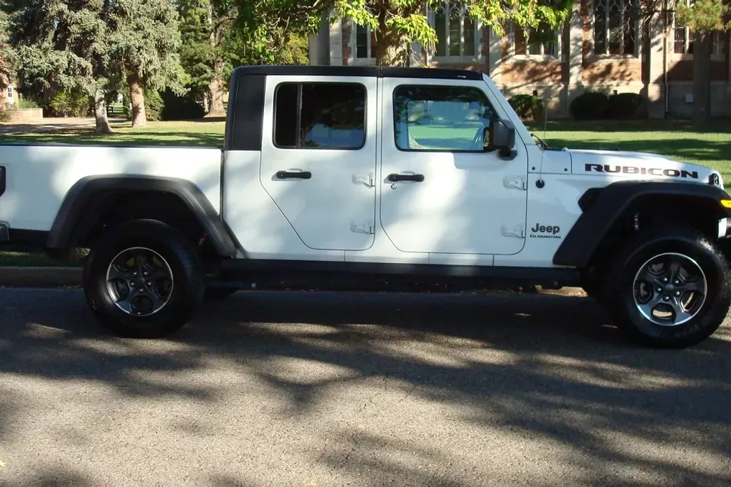2020 Jeep Gladiator Rubicon photo 1