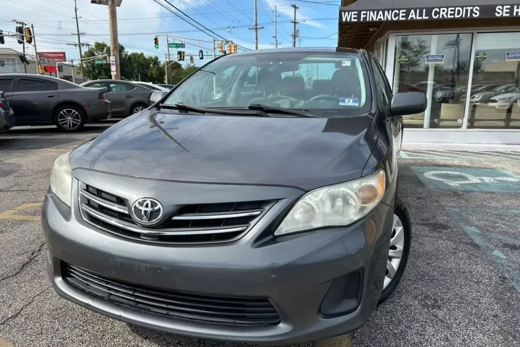 2013 Toyota Corolla L photo 1