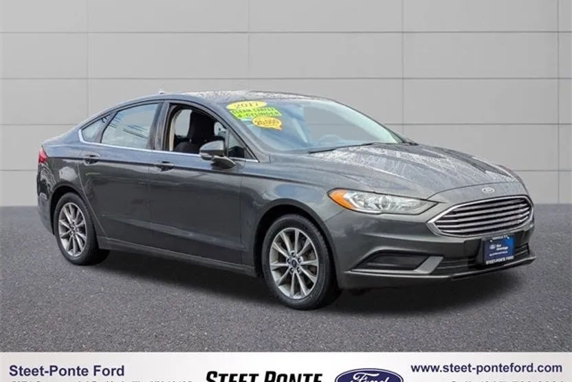 2017 Ford Fusion SE photo 1