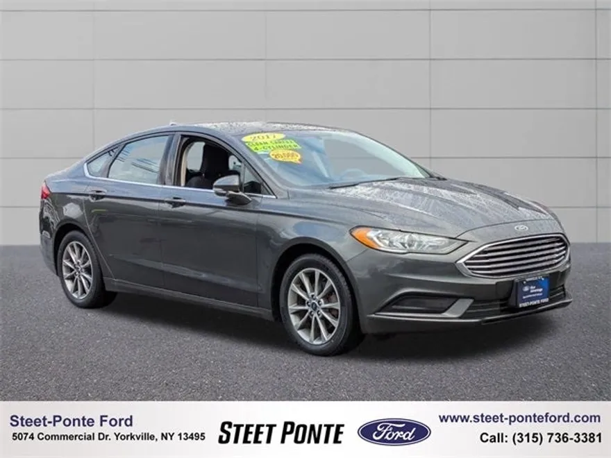 2017 Ford Fusion SE photo 1