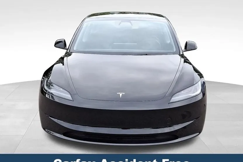 2024 Tesla Model 3 Long Range photo 1