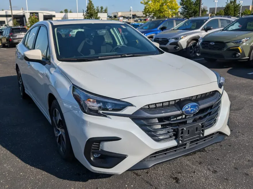 2025 Subaru Legacy Premium photo 1