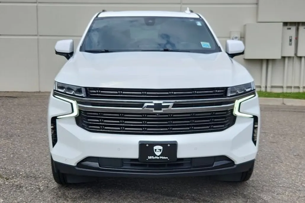 2022 Chevrolet Suburban RST photo 1