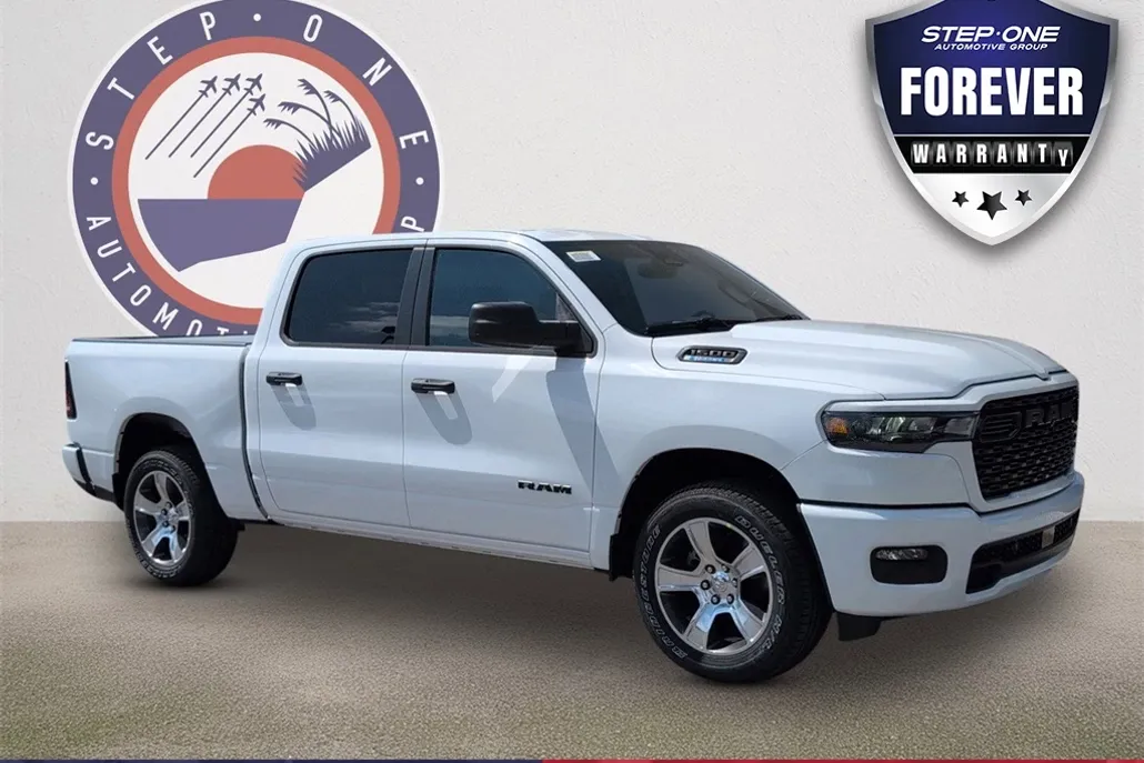 2025 Ram 1500 Tradesman photo 1