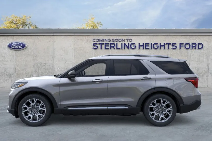 2025 Ford Explorer Platinum photo 1
