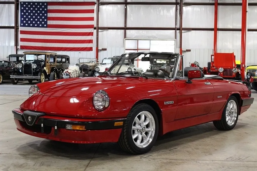 1987 Alfa Romeo Spider QUADRIFOGLIO photo 1