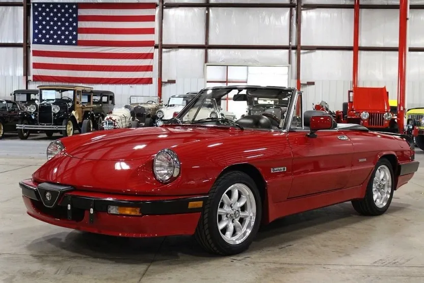 1987 Alfa Romeo Spider QUADRIFOGLIO photo 1