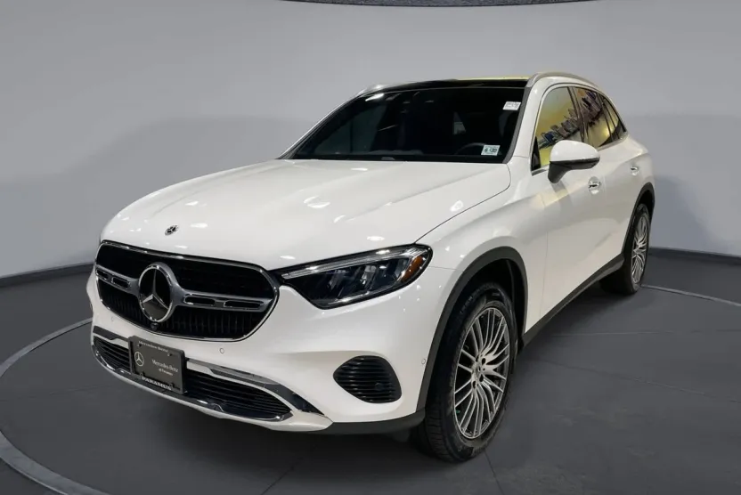 2025 Mercedes Benz GLC 300 4MATIC photo 1