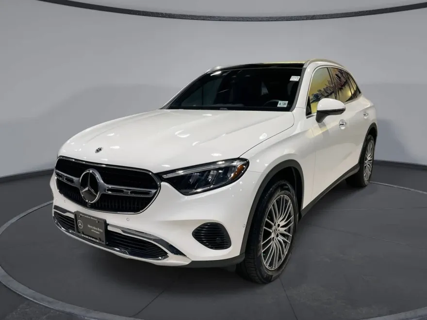 2025 Mercedes Benz GLC 300 4MATIC photo 1