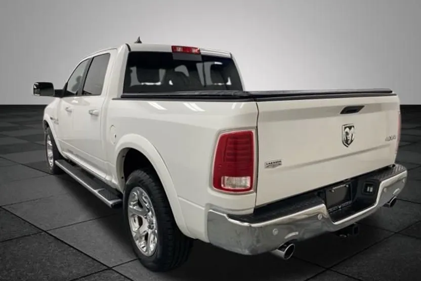 2018 Ram 1500 Laramie photo 1