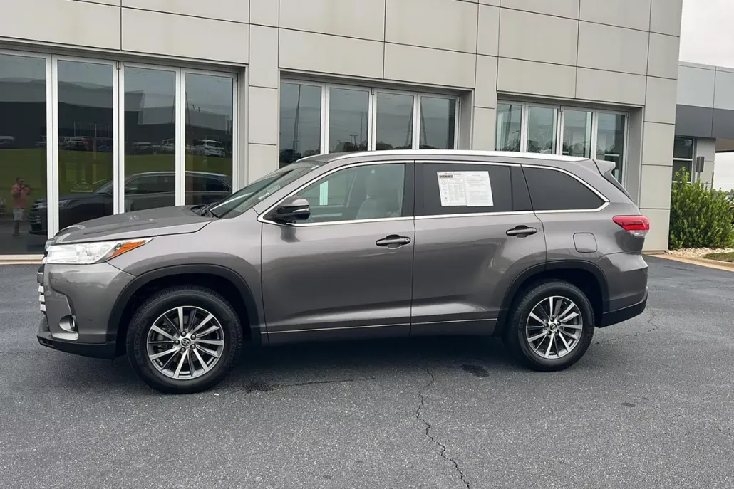 2018 Toyota Highlander XLE photo 1