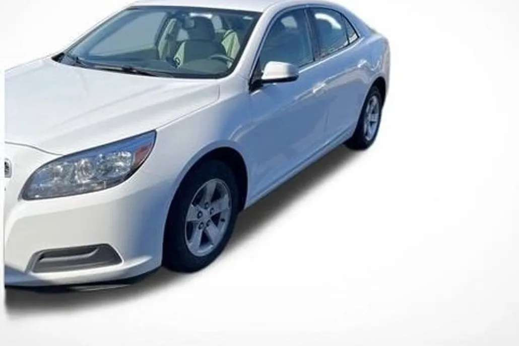 2013 Chevrolet Malibu Base photo 1