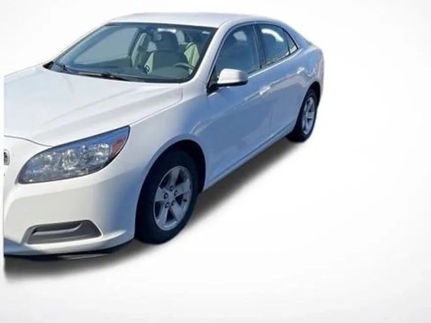 2013 Chevrolet Malibu Base photo 1