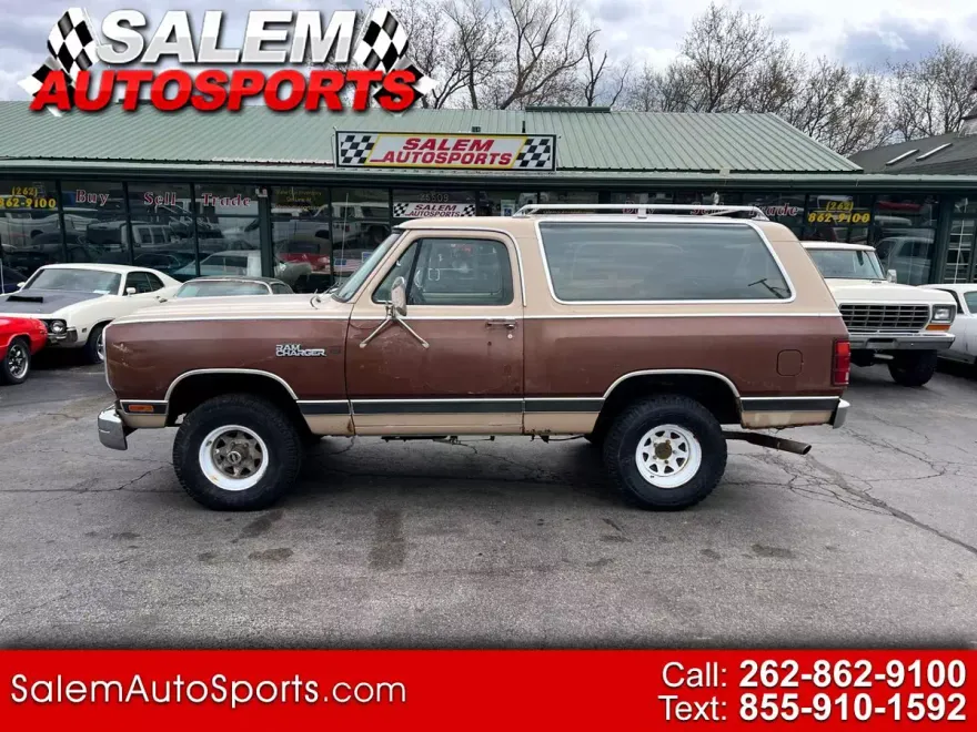 1984 Dodge Ram Wagon photo 1